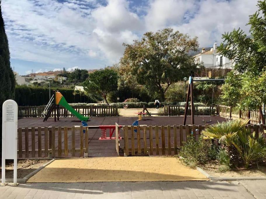 Beautiful Apartment With Pools, Playground And Paddle Tennis - Family Friendly And Near Vithas Hospital - Free Parking In Garage Benalmádena Dış mekan fotoğraf