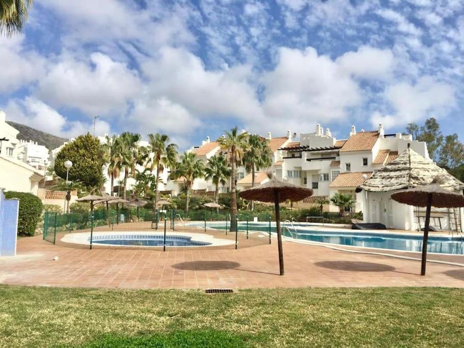 Beautiful Apartment With Pools, Playground And Paddle Tennis - Family Friendly And Near Vithas Hospital - Free Parking In Garage Benalmádena Dış mekan fotoğraf